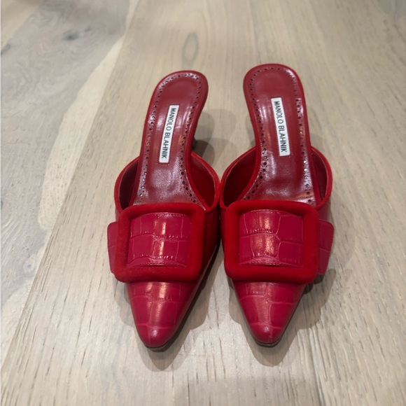 Manolo Blahnik Shoes - Manolo Blahnik Red Pumps 36